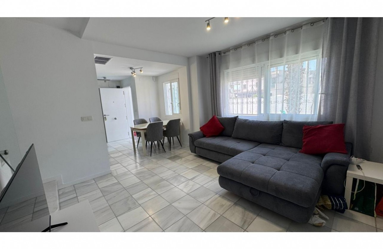 Revente - Villa - Torrevieja - Aguas nuevas 1