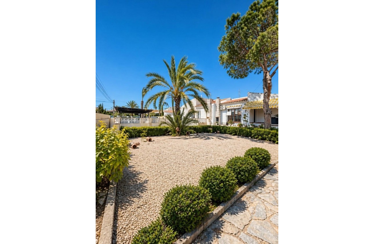 Revente - Villa - Torrevieja - Aguas nuevas 1