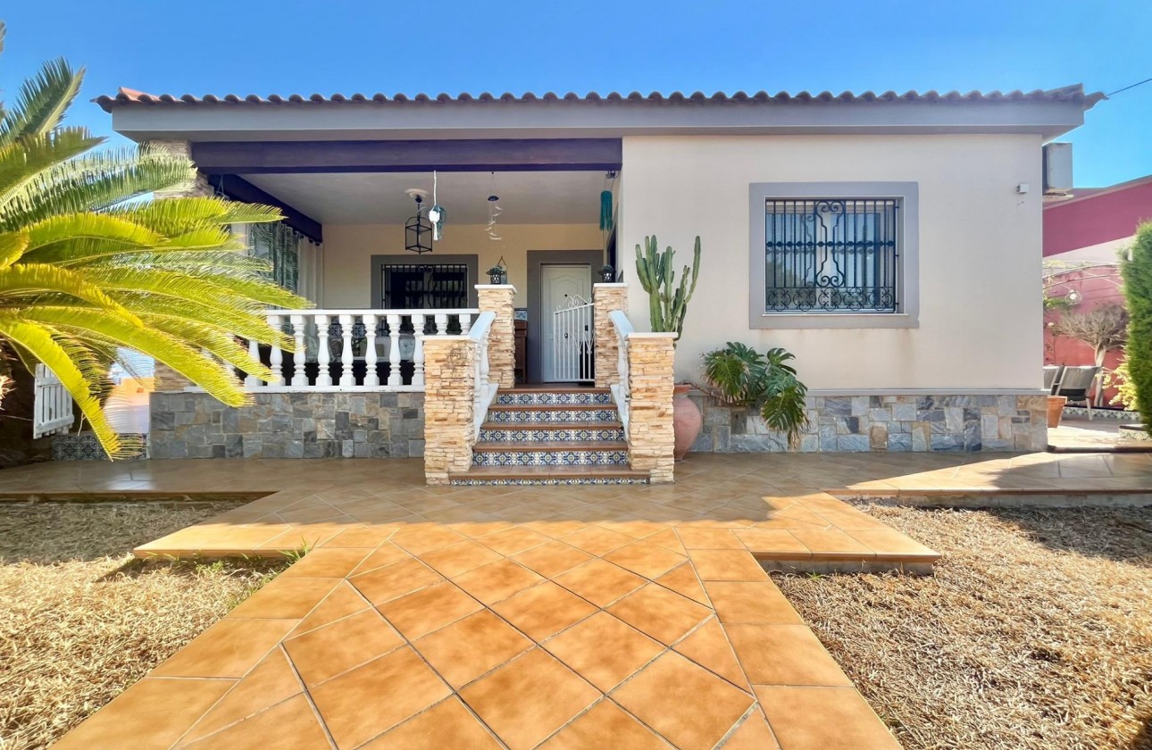 Revente - Villa - Torrevieja - Los Balcones - Los Altos del Edén