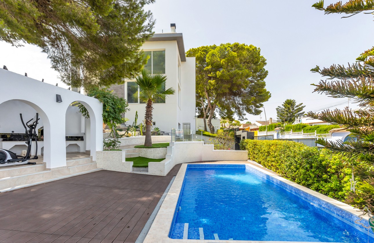 Revente - Villa - Torrevieja - Los balcones
