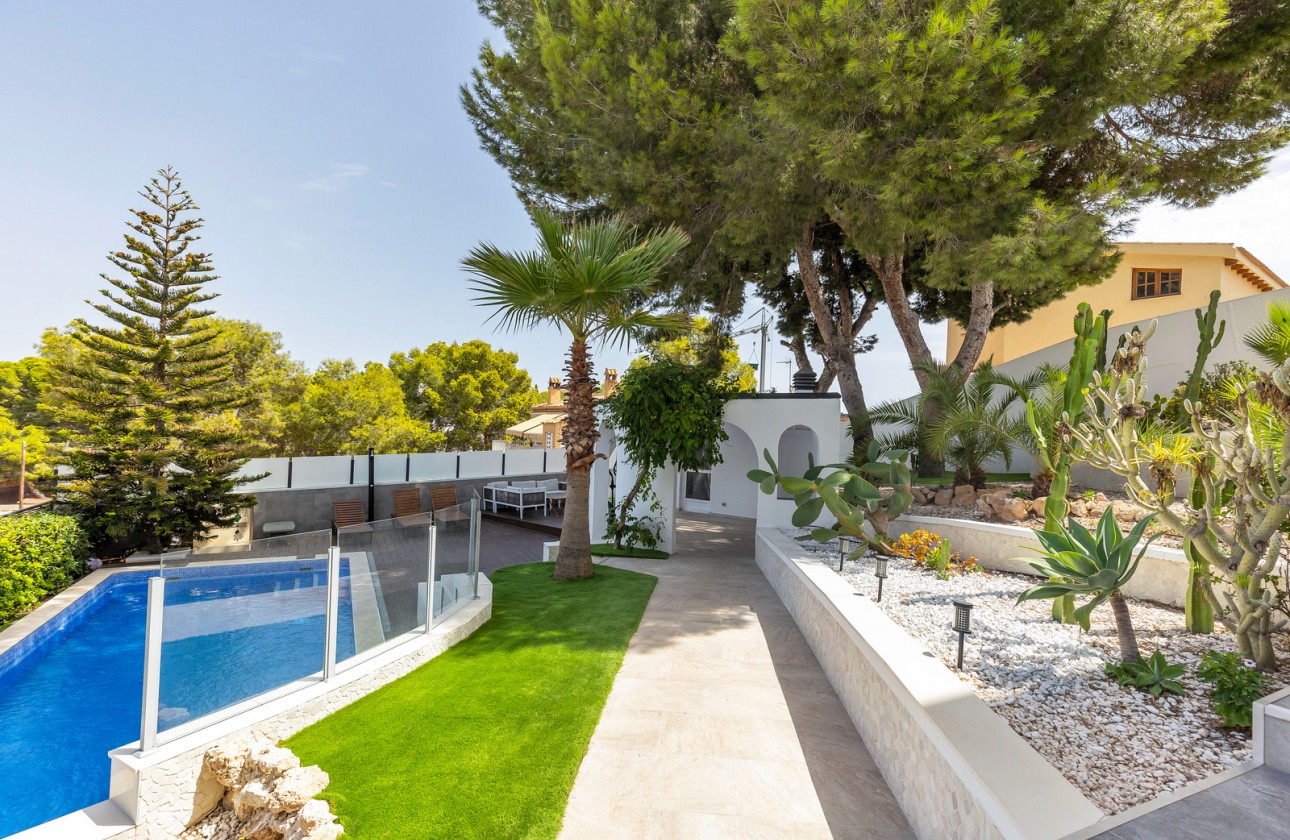 Revente - Villa - Torrevieja - Los balcones