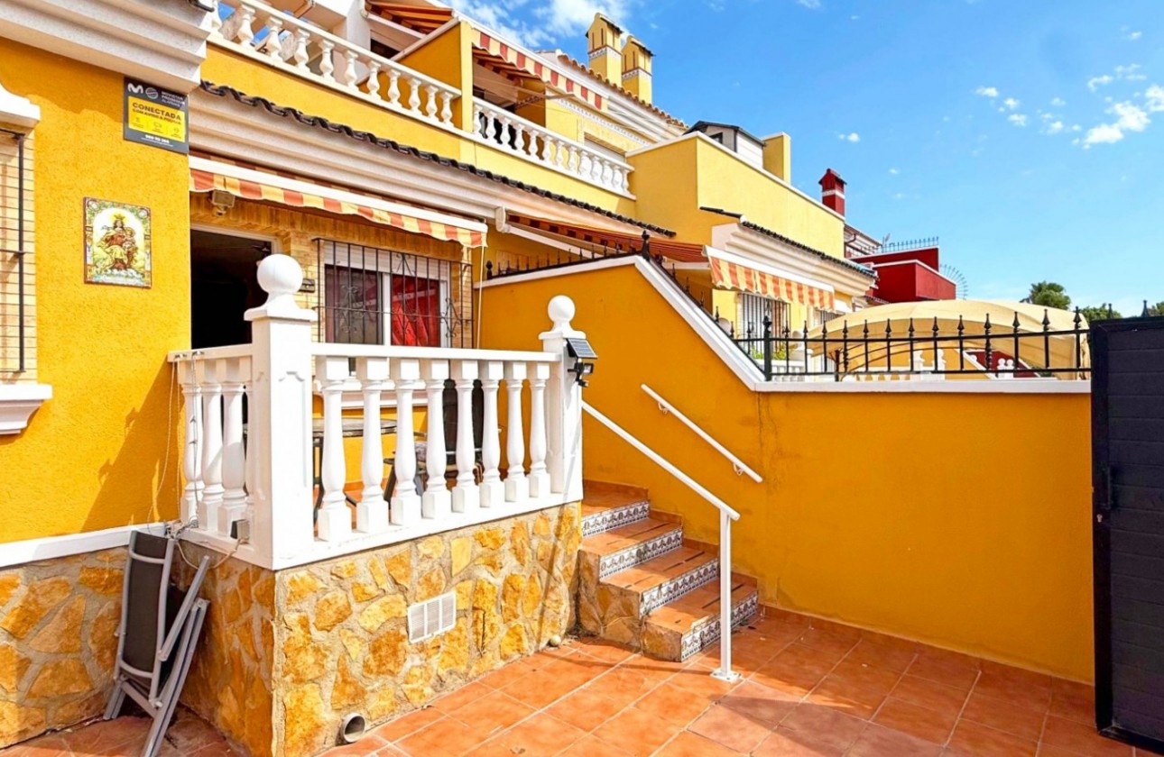 Segunda Mano - Adosado - Torrevieja - La Siesta - El Salado -  Torreta