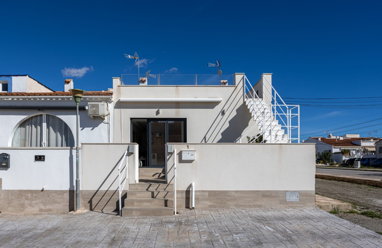 Segunda Mano - Adosado - Torrevieja - Urbanización San Luis