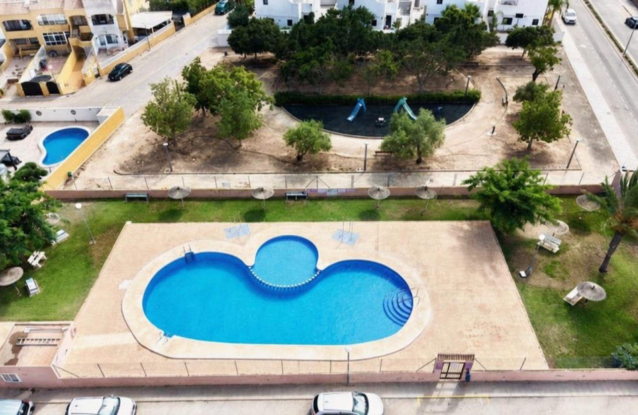 Segunda Mano - Apartamento - Los Montesinos - La herrada