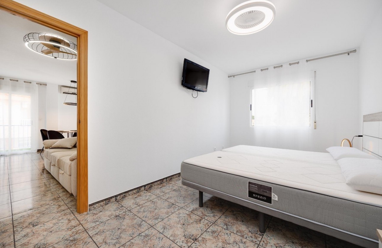 Segunda Mano - Apartamento - Torrevieja - Acequion