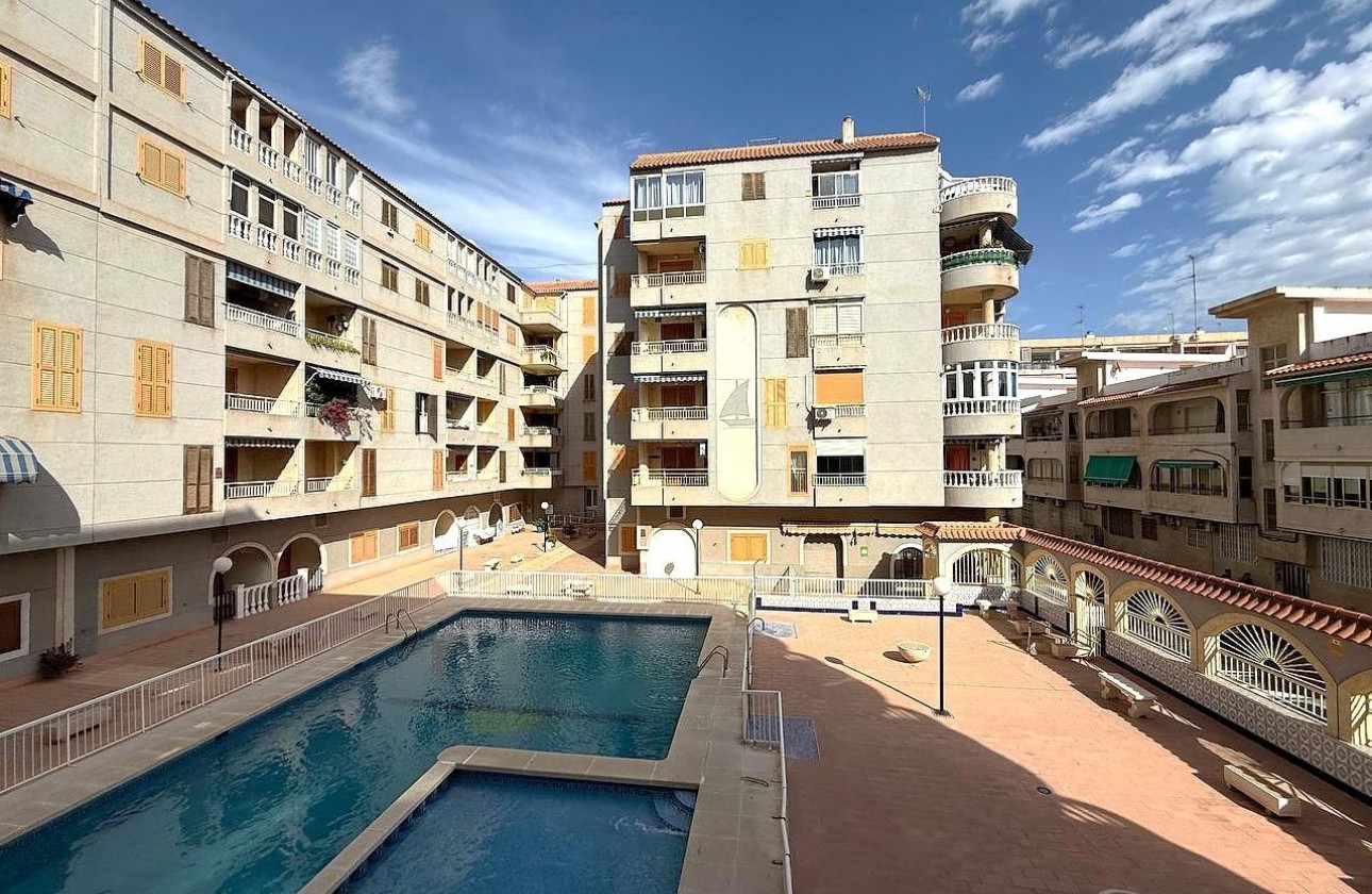 Segunda Mano - Apartamento - Torrevieja - Acequion