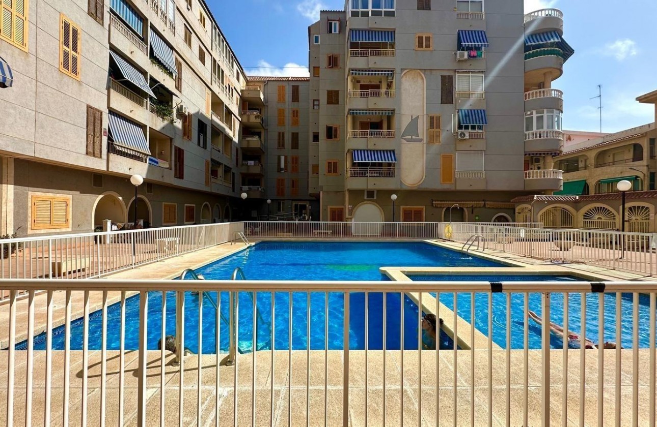 Segunda Mano - Apartamento - Torrevieja - Acequion