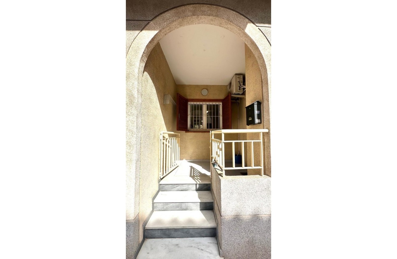 Segunda Mano - Apartamento - Torrevieja - Acequion