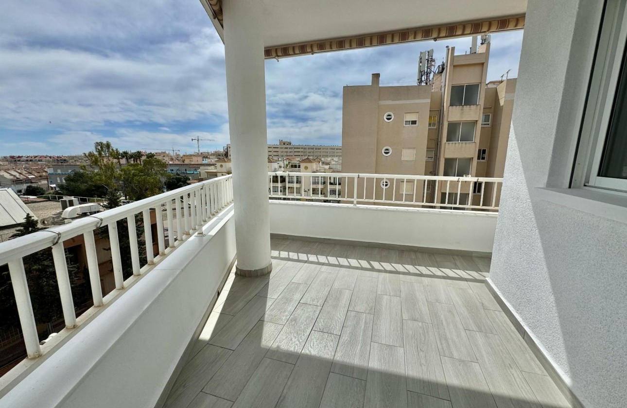 Segunda Mano - Apartamento - Torrevieja - Calas blanca