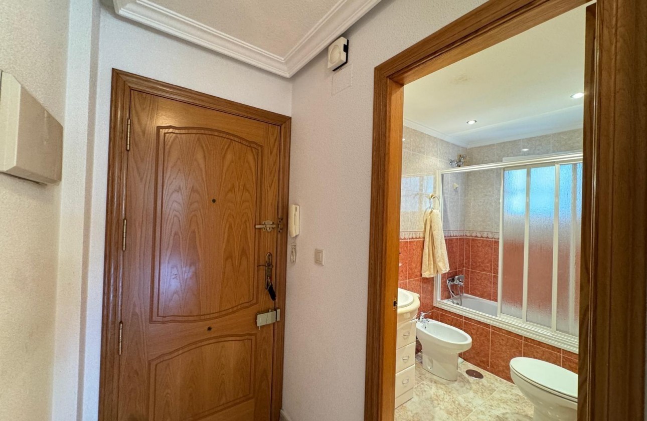 Segunda Mano - Apartamento - Torrevieja - Centro