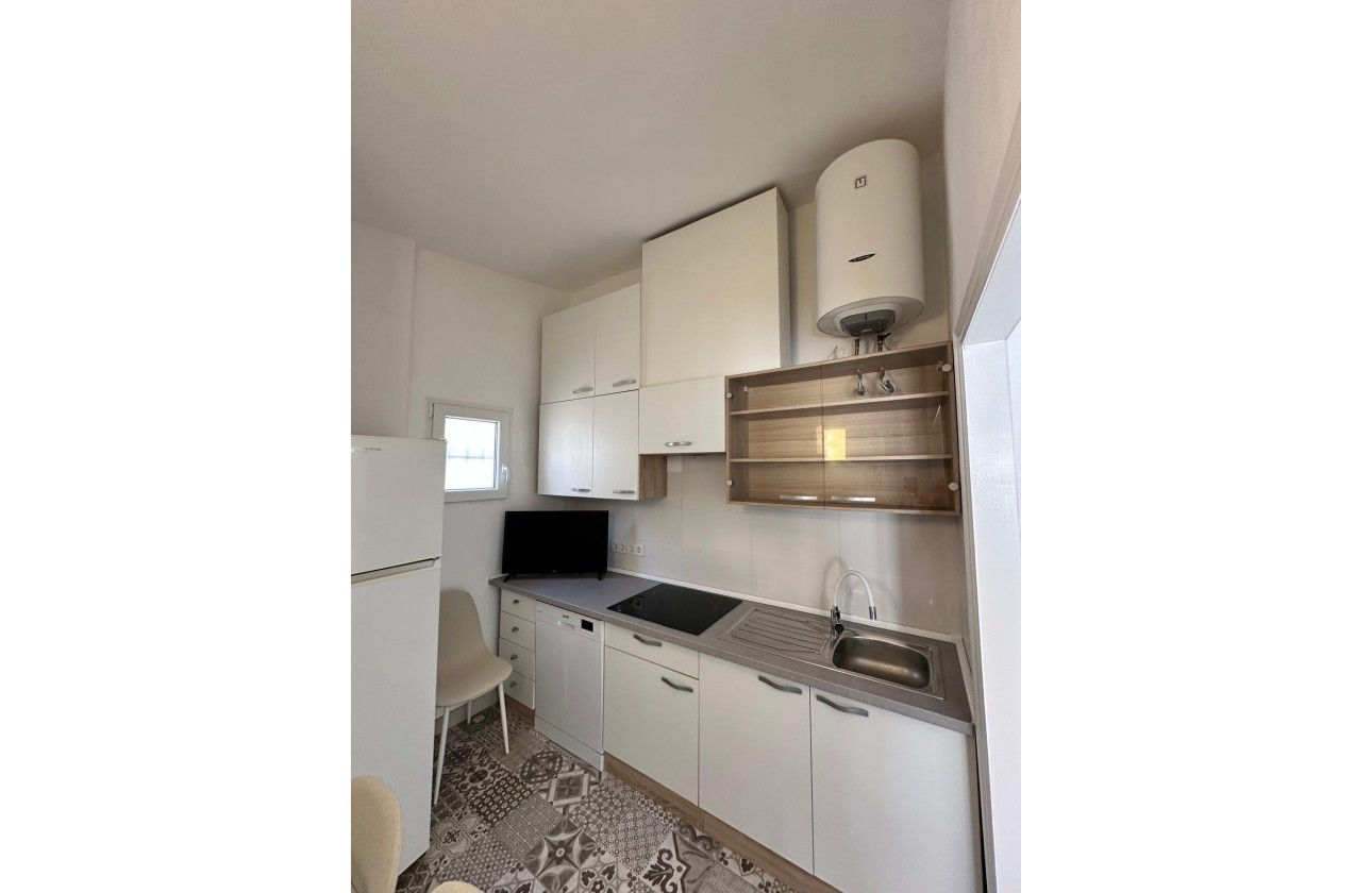 Segunda Mano - Apartamento - Torrevieja - Estacion de autobuses