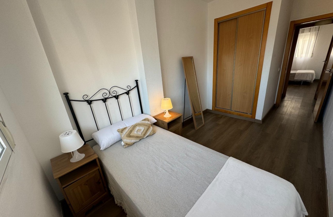 Segunda Mano - Apartamento - Torrevieja - Estacion de autobuses