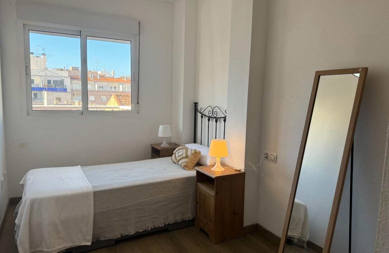 Segunda Mano - Apartamento - Torrevieja - Estacion de autobuses
