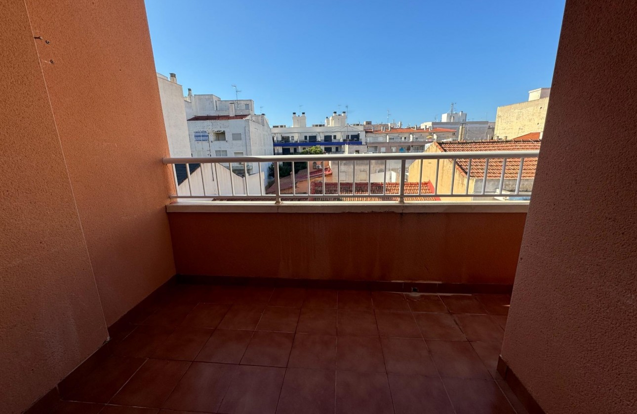 Segunda Mano - Apartamento - Torrevieja - Estacion de autobuses