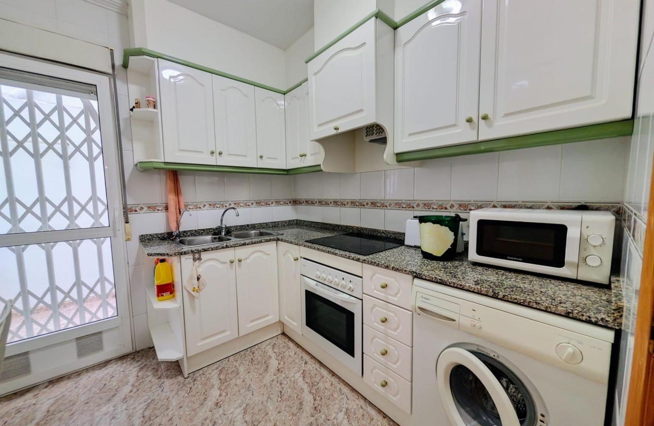 Segunda Mano - Apartamento - Torrevieja - Estacion de autobuses