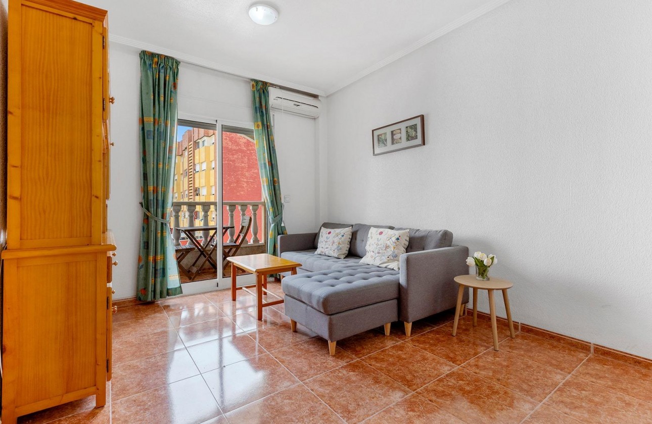 Segunda Mano - Apartamento - Torrevieja - Estacion de autobuses