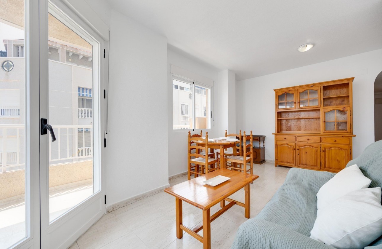 Segunda Mano - Apartamento - Torrevieja - Estacion de autobuses
