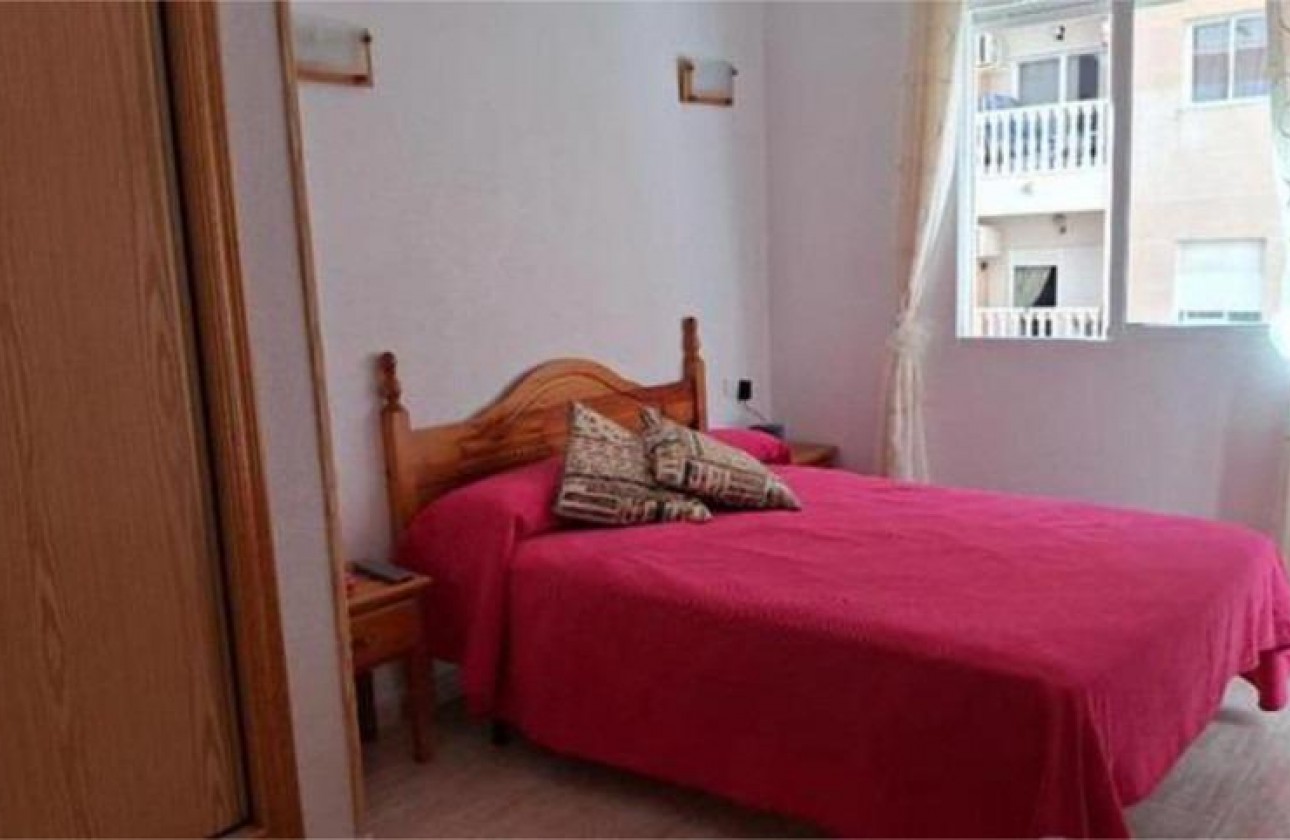 Segunda Mano - Apartamento - Torrevieja - Estacion de autobuses