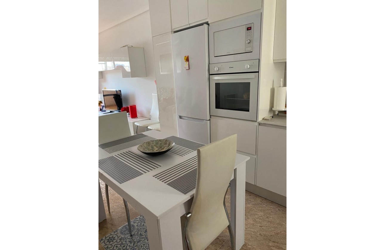 Segunda Mano - Apartamento - Torrevieja - Estacion de autobuses