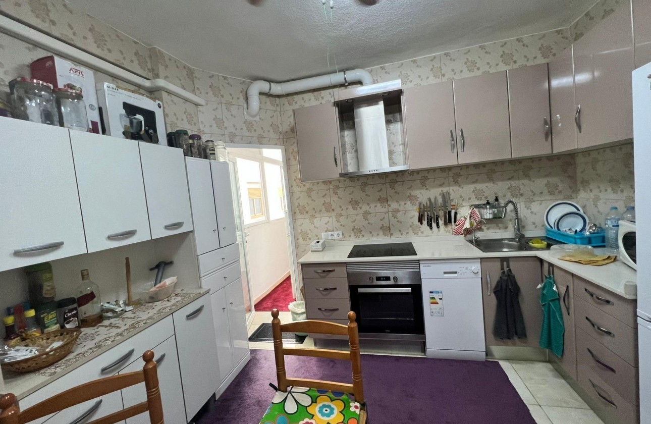 Segunda Mano - Apartamento - Torrevieja - Estacion de autobuses