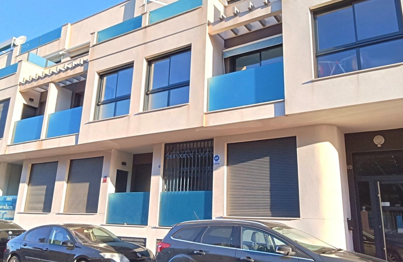 Segunda Mano - Apartamento - Torrevieja - Estacion de autobuses