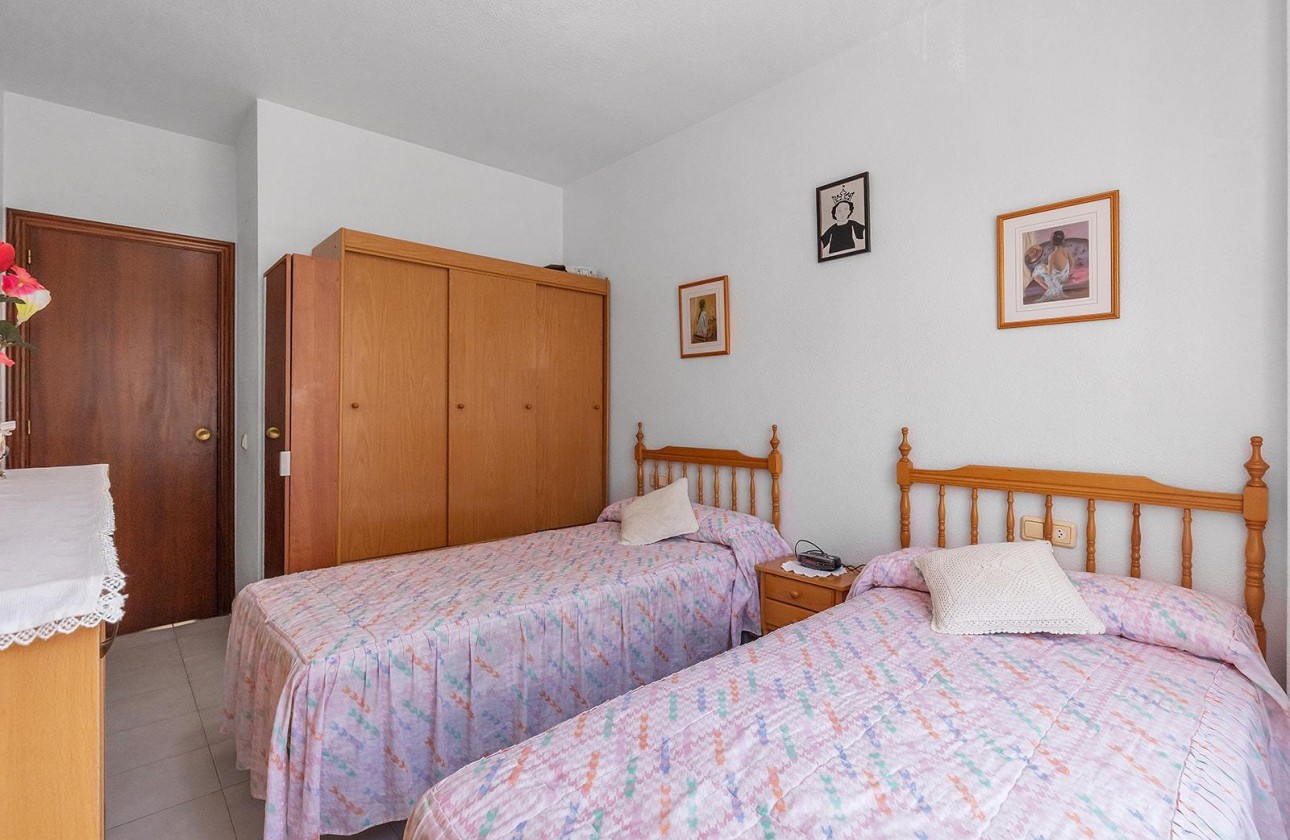 Segunda Mano - Apartamento - Torrevieja - Estacion de autobuses