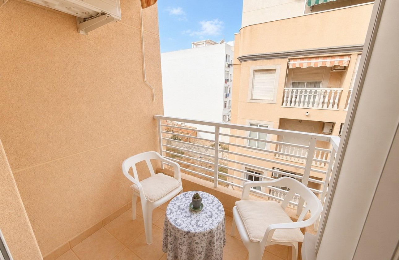 Segunda Mano - Apartamento - Torrevieja - Estacion de autobuses