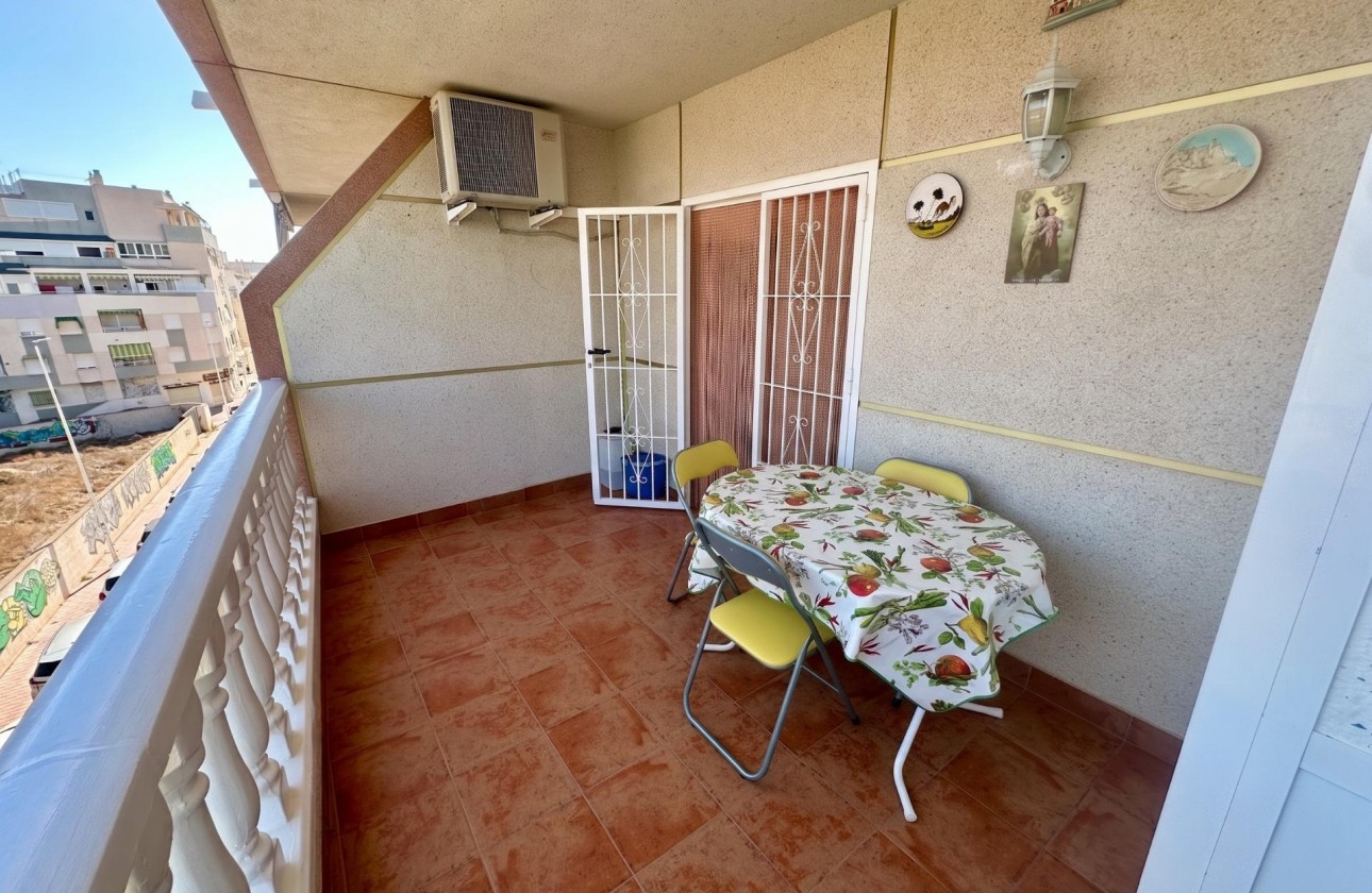Segunda Mano - Apartamento - Torrevieja - La Mata pueblo