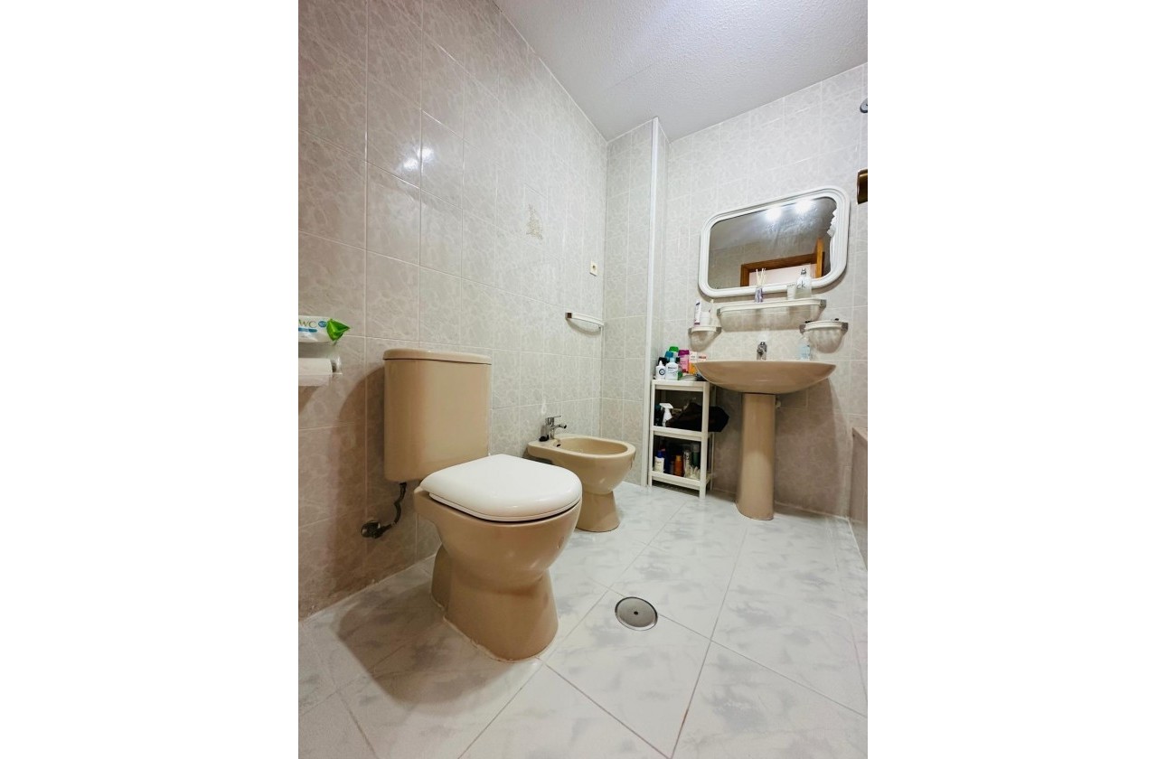 Segunda Mano - Apartamento - Torrevieja - Paseo maritimo