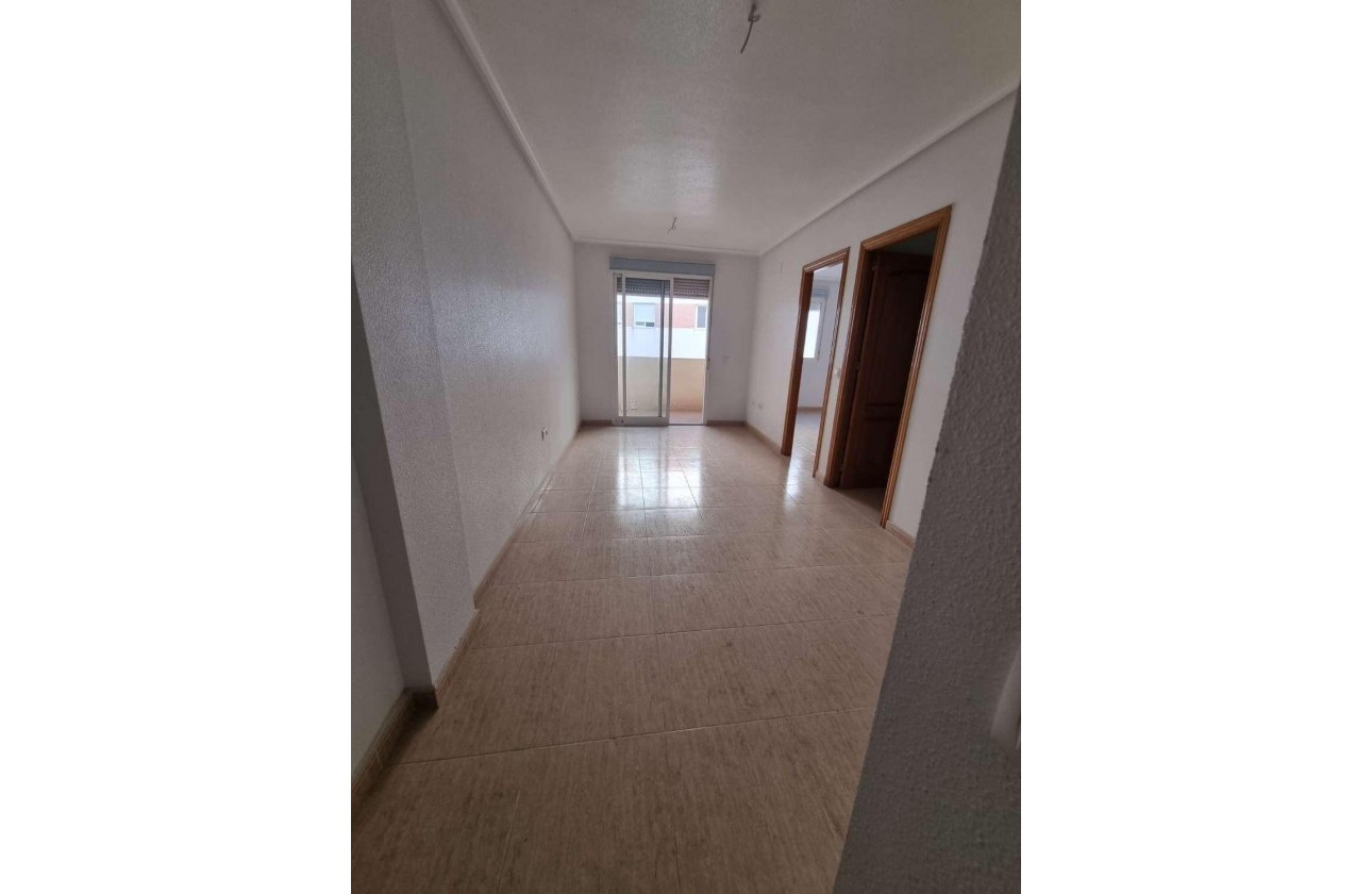 Segunda Mano - Apartamento - Torrevieja - Playa de los locos