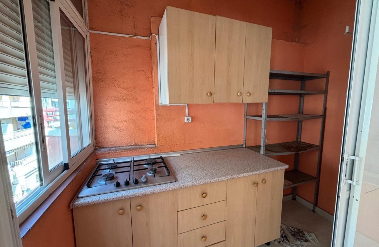 Segunda Mano - Apartamento - Torrevieja - Playa de los locos