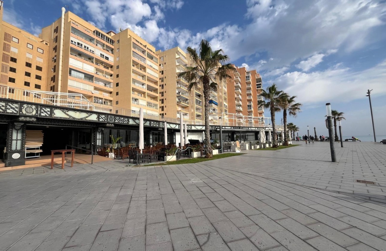 Segunda Mano - Apartamento - Torrevieja - Playa del cura