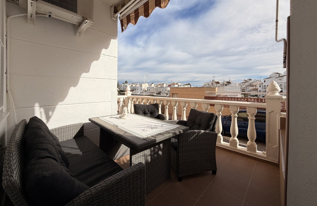 Segunda Mano - Apartamento - Torrevieja - Urb. Calas Blancas III