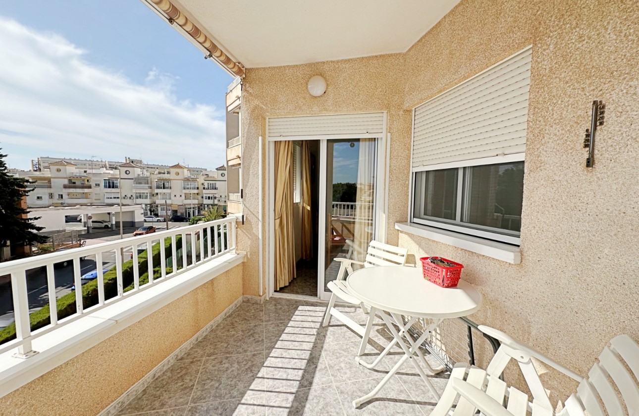 Segunda Mano - Apartment / Duplex - Torrevieja