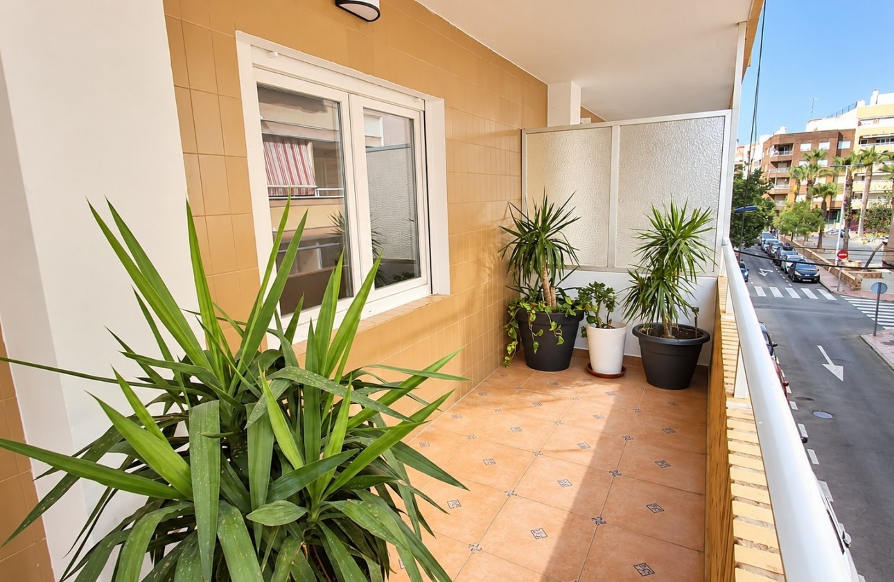 Segunda Mano - Apartment / Duplex - Torrevieja