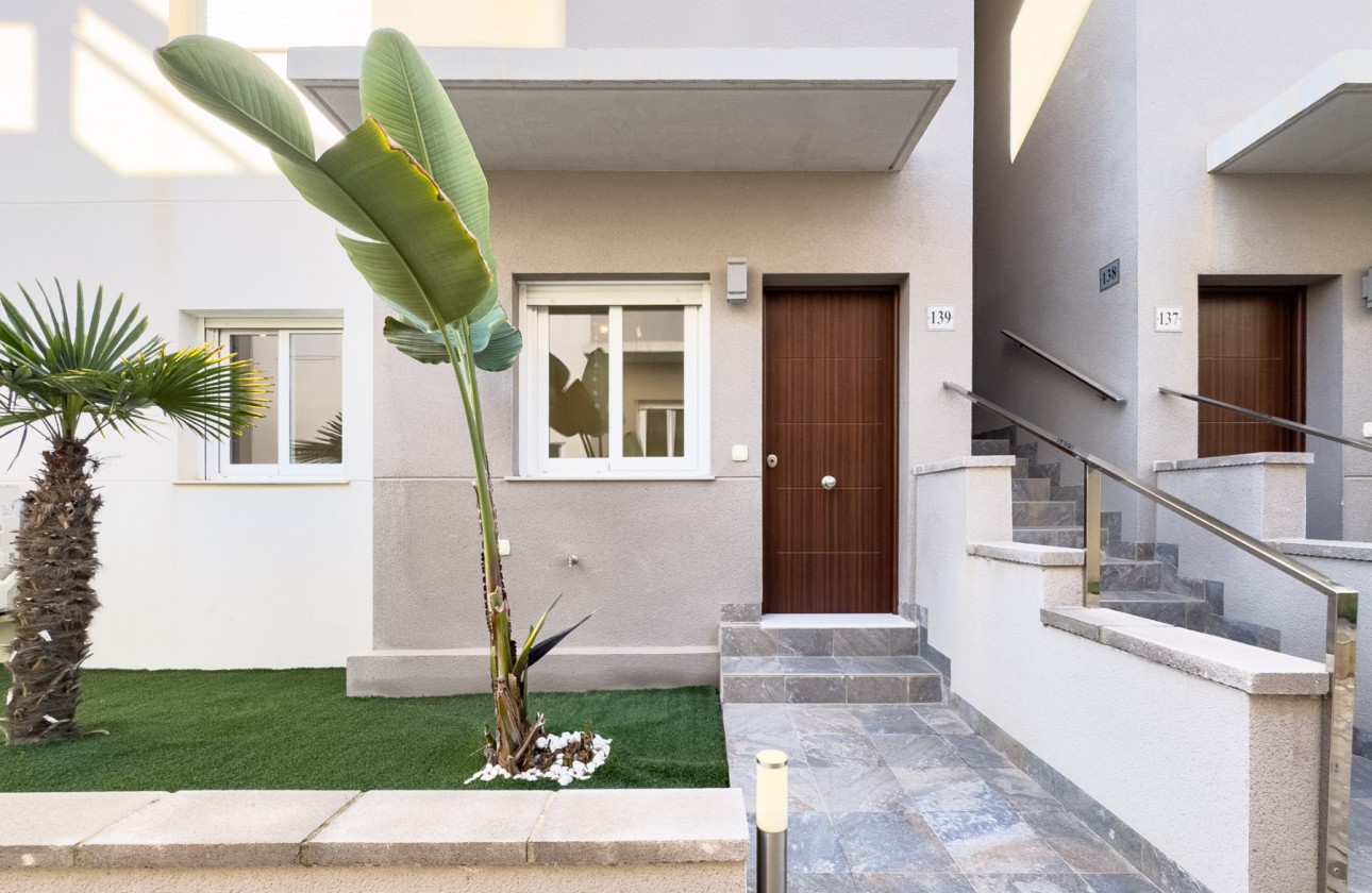 Segunda Mano - Bungalow - Torrevieja - Aguas nuevas 1