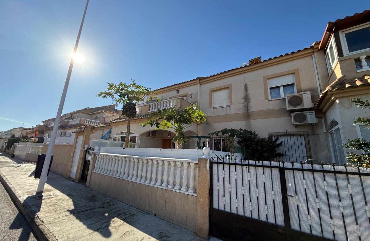 Segunda Mano - Bungalow - Torrevieja - Aguas nuevas 1