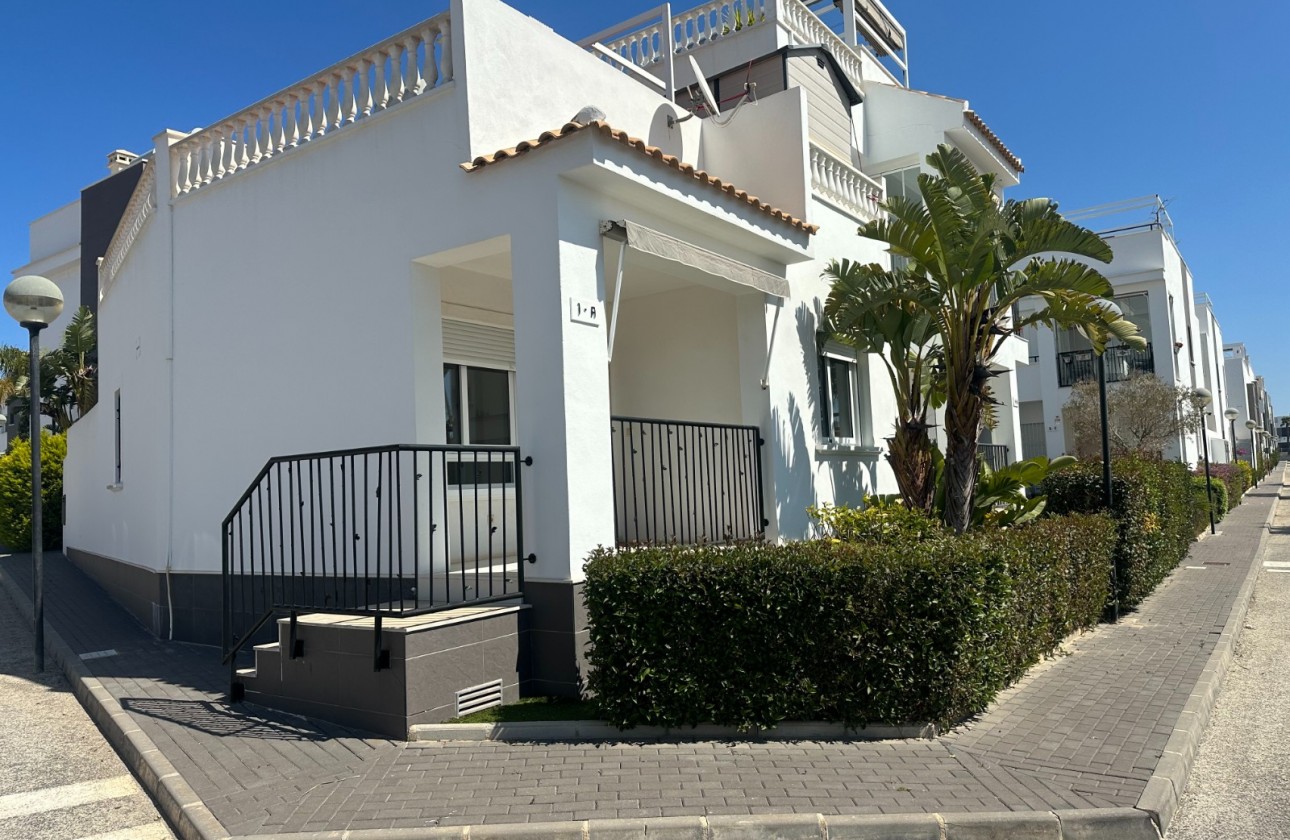 Segunda Mano - Bungalow - Torrevieja - Aguas nuevas 1