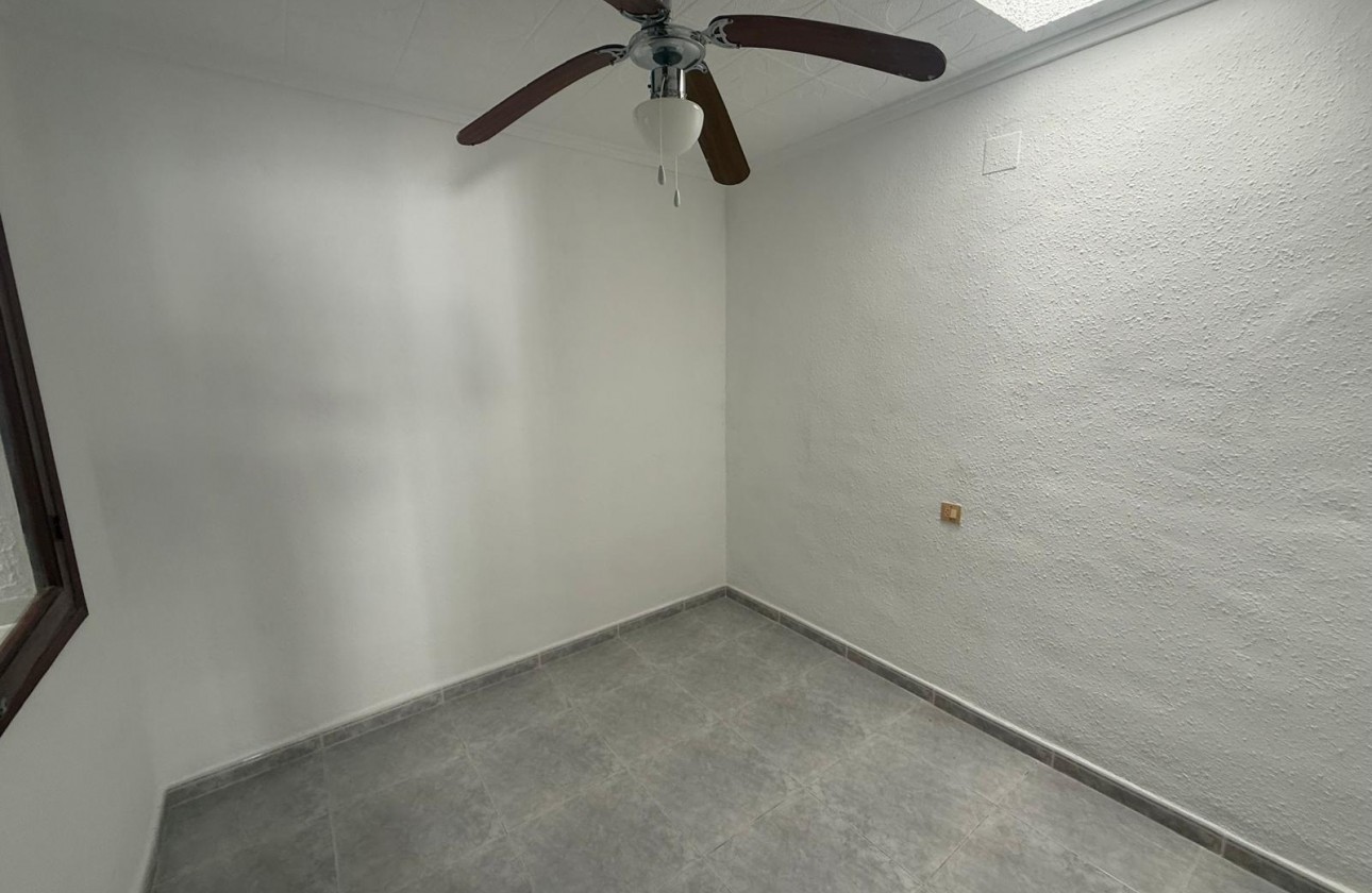 Segunda Mano - Bungalow - Torrevieja - Torretas