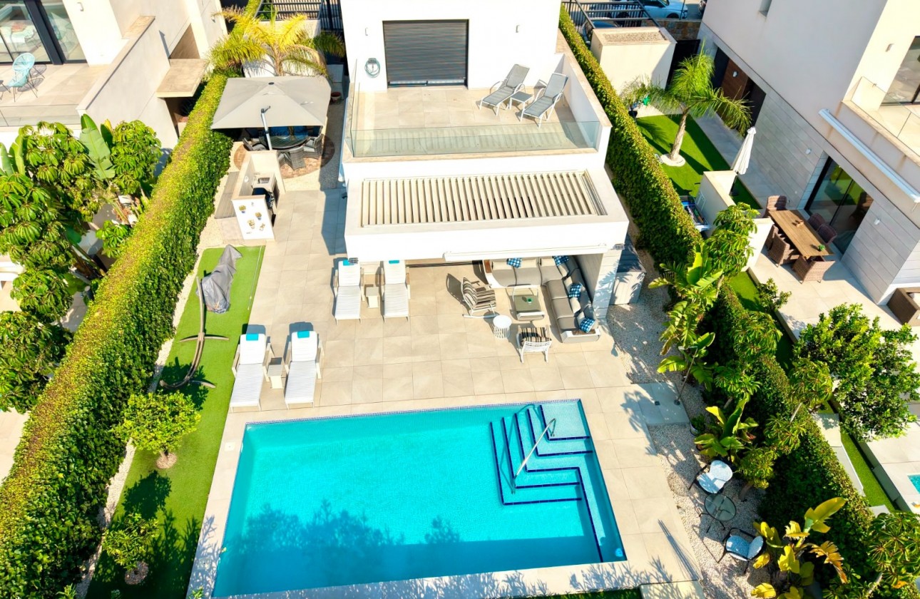 Segunda Mano - Chalet - Los Montesinos - Los Montesinos - Urb. La Herrada