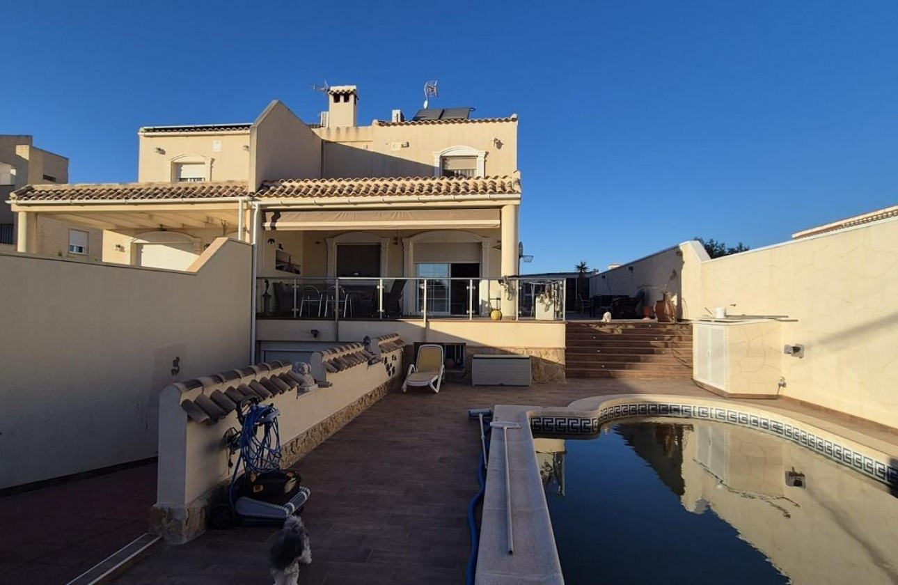 Segunda Mano - Chalet - Torrevieja - Aguas nuevas 2