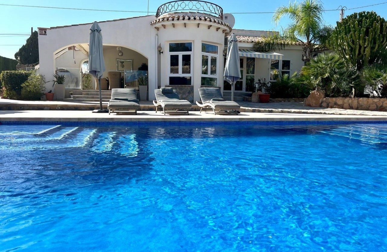 Segunda Mano - Chalet - Torrevieja - Centro