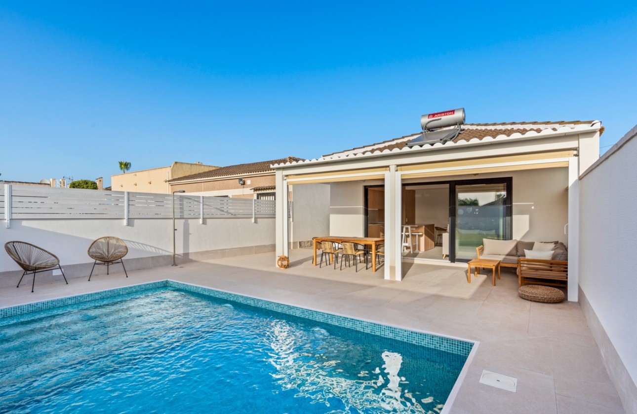 Segunda Mano - Chalet - Torrevieja - El chaparral