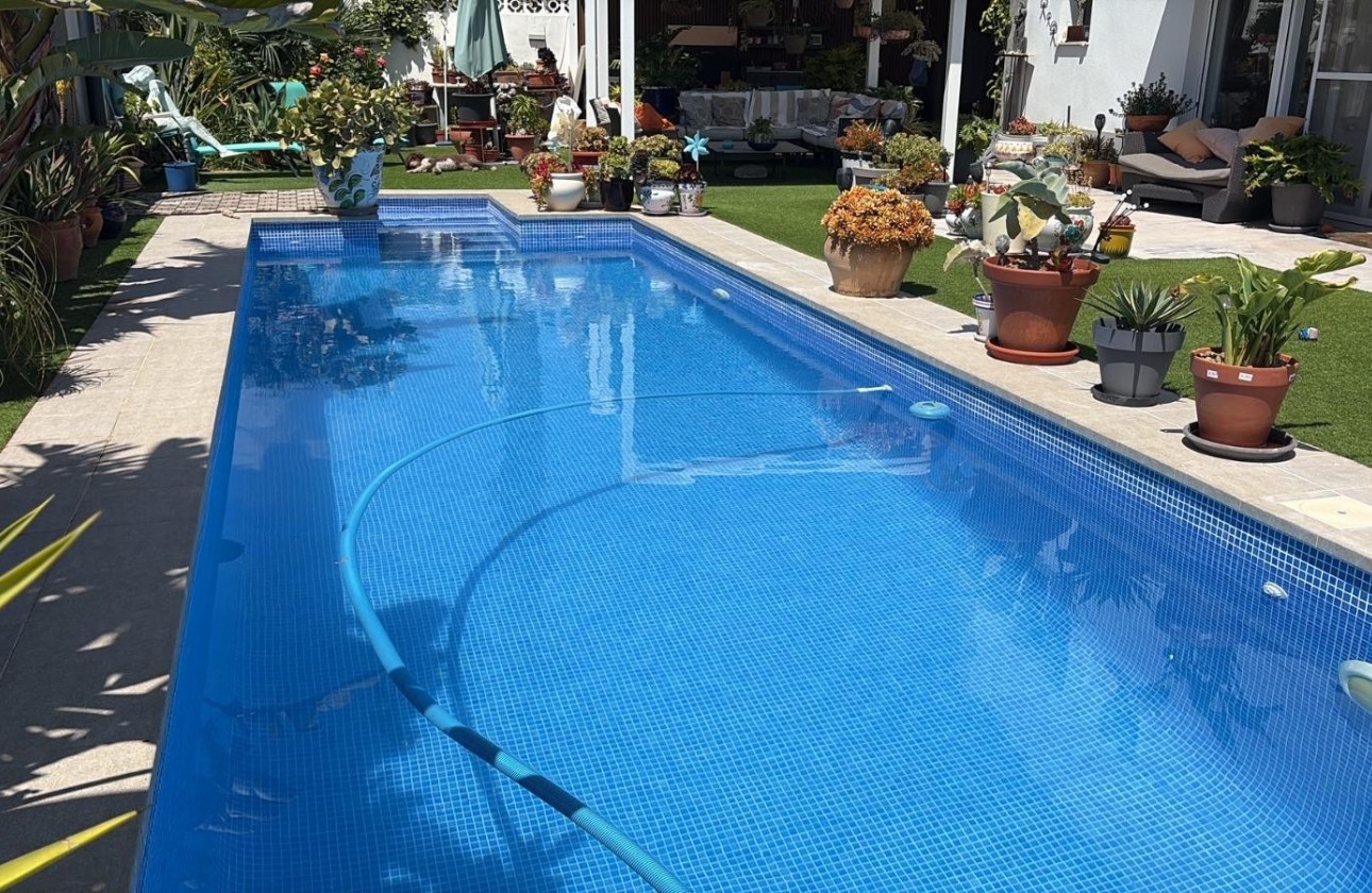 Segunda Mano - Chalet - Torrevieja - La Siesta - El Salado -  Torreta
