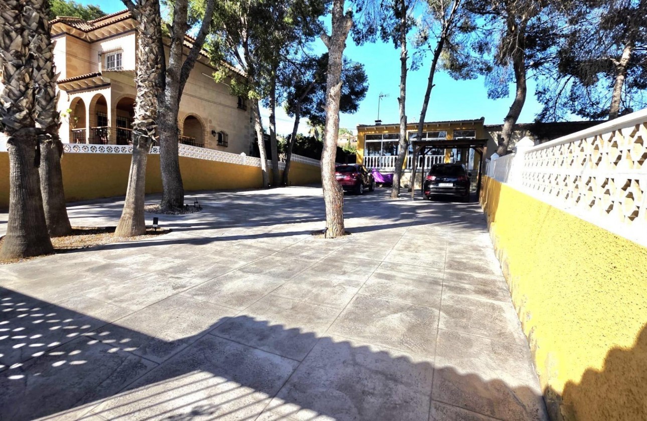 Segunda Mano - Chalet - Torrevieja - La siesta