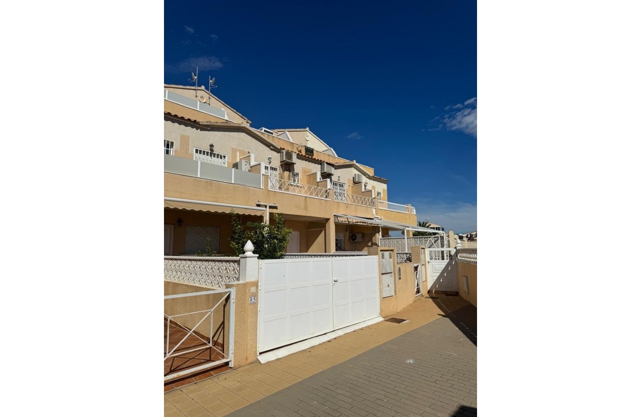 Segunda Mano - Chalet - Torrevieja - San luis