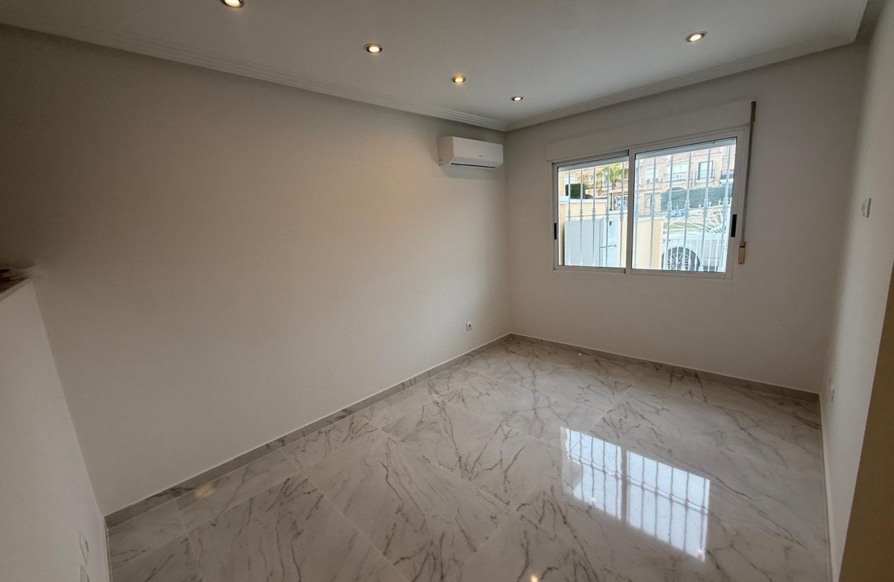 Segunda Mano - Duplex - Torrevieja - Aguas nuevas 1