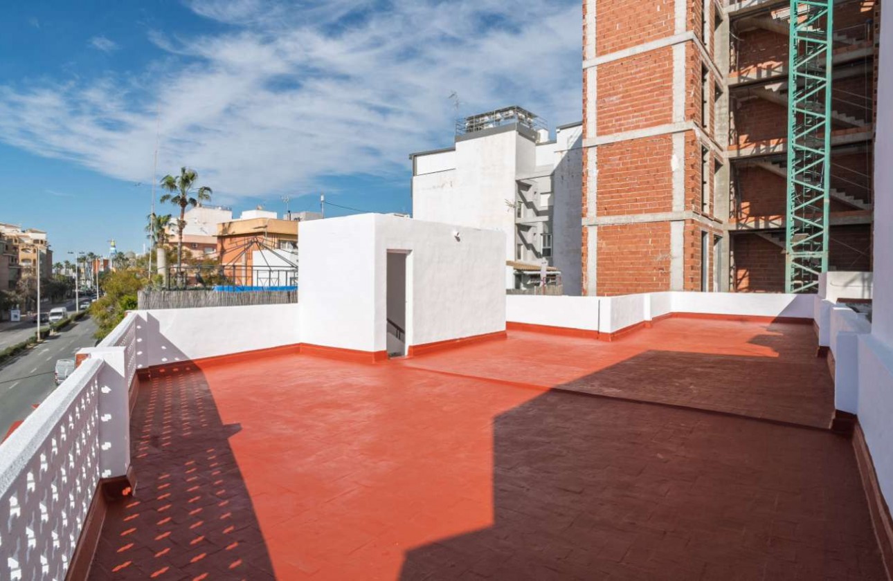 Segunda Mano - Edificio - Torrevieja - Centro