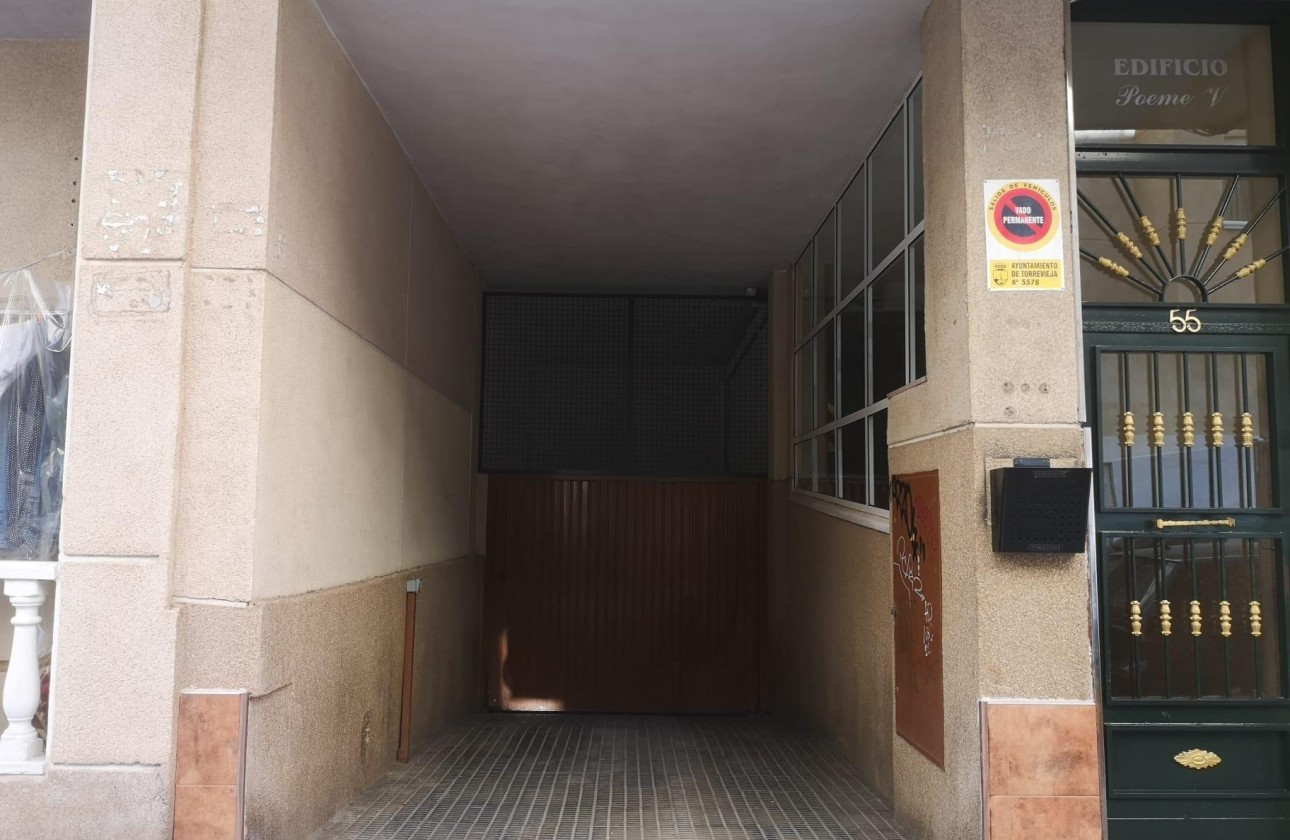 Segunda Mano - Garaje - Torrevieja - Estacion de autobuses