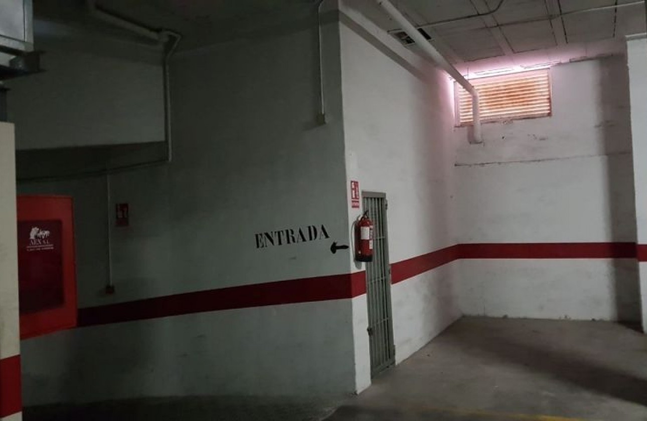 Segunda Mano - Garaje - Torrevieja